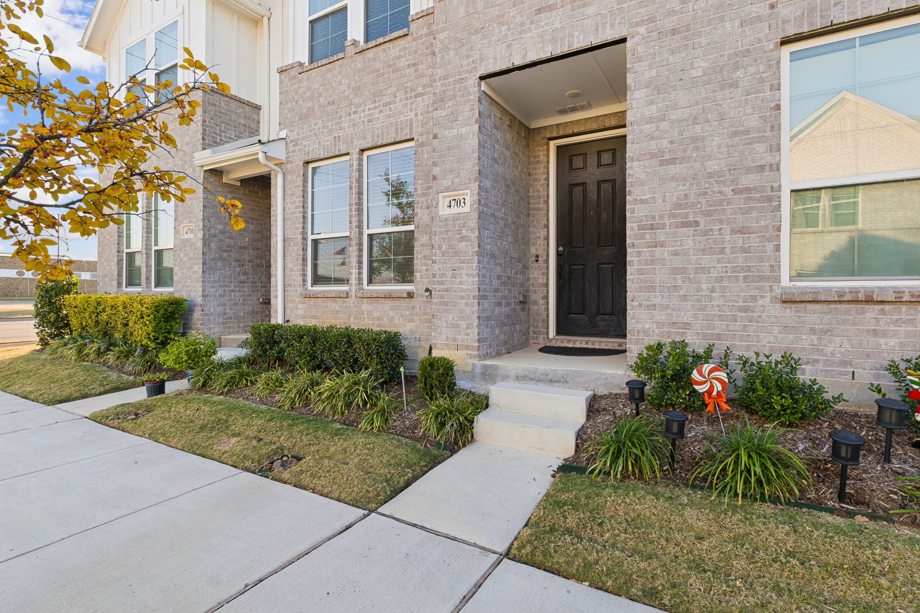 4703 Kindred Street - 1