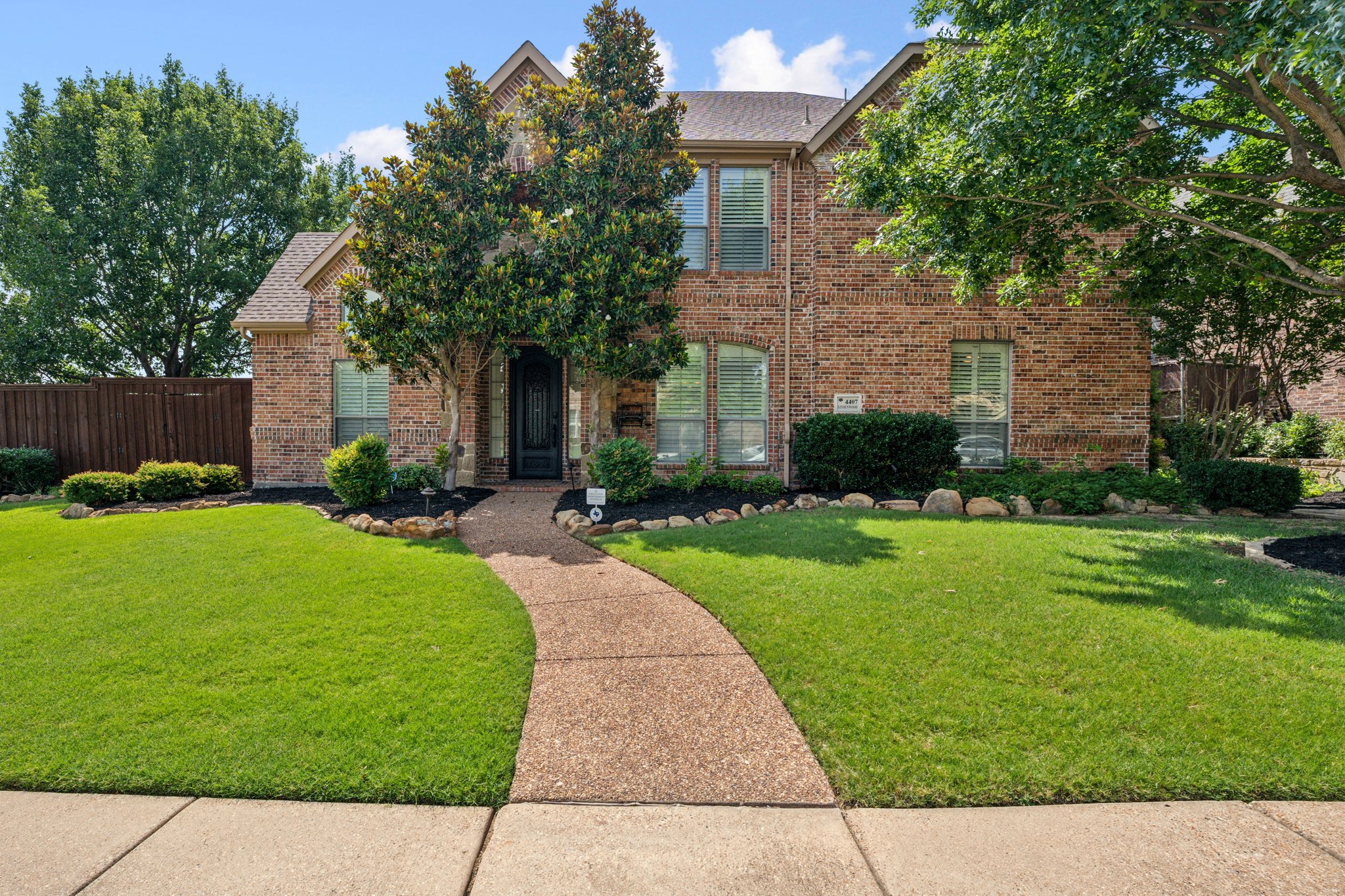 4407 Lindenwood Drive